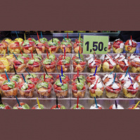 Los peligros de consumir frutas peladas y cortadas