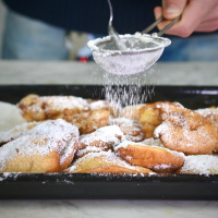 Apfelringe in Bierteig