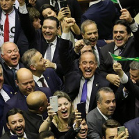 Governo Bolsonaro teve que dividir pouquíssimo poder para aprovar essa reforma