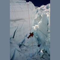 Aventura: La peligrosa cascada de hielo de la ruta de Álex Txikon en el Everest