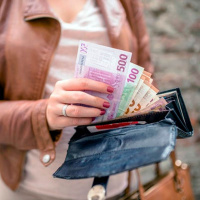 Podcast_20200205_Hoy_GabyHeredia_Dinero