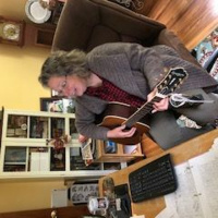 100.7 WHUD Teachers Reaching Out with Mrs. Mumford