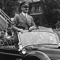 Reemisión: Entrevista al nieto del chófer de Hitler - Episodio exclusivo para mecenas