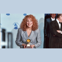 Cinema a la Xarxa ret homenatge a Bette Midler, diva del cinema i la música