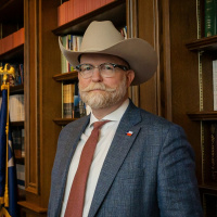 Episode 2882: Part 1: Joshua Treviño discusses his piece Midland: The Fruits of the Conquest in a two part podcast discussion