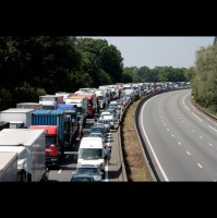 Dos camioneros se baten en duelo: ¿Quién ganará? 