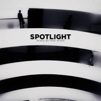 Max River - Spotlight