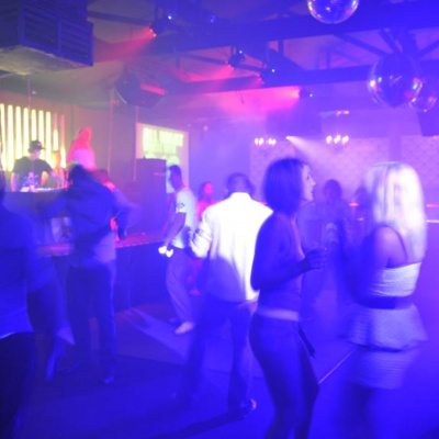 Carly And Lakey - Hit Central Queensland