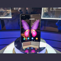 Tech With Jess : A Review Of The New Galaxy Fold
