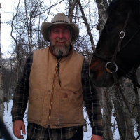 Fjällradio! med frysta ord, galopp och skoter över vattenfyllda isar