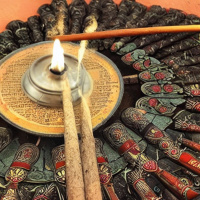 S6E3: Magical Incenses With Sara Mastros