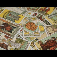 S6EP14: Tarot Talk With Benebell Wen