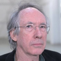 Entrevista a Ian McEwan en Página Dos - Cáscara de nuez (Anagrama)