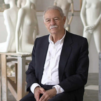 Entrevista a Eduardo Mendoza en Página Dos – El secreto de la modelo extraviada (Seix Barral).