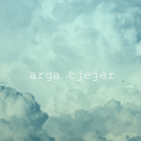 Arga tjejer 3: några folköl och en jolle.