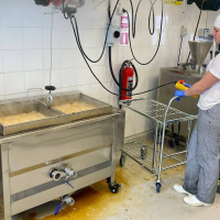 Så görs potatischips – på gården och hemma