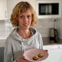 Nej. Sötningsmedel är inte farligt. Och kokossocker är inte bättre än strösocker.