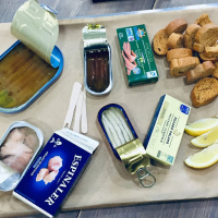 Vi smakar på lyxkonserver