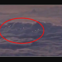 Congress 4.2 Far Aliens, Kansas UFO Capital, Pilot UFO PIc, CO2 In Alien Atmosphere, Water Spotted 100 Light Years Away,and T-Mobile  Space