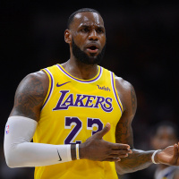 [15 minutos] O que esperar do LeBron vs Curry no Play-In do Oeste