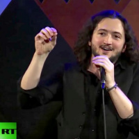 US Gov Squeezes RT, New Cold War  Internet Censorship : Interview w/ Lee Camp of Redacted Tonight