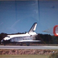 Discovery lands and @spacekate attempts to work out if shes dreaming.