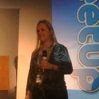 Pam Marcum, SOFIA Project Scientist at #nasatweetup #exo