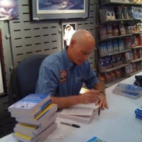 Discovery astronaut Mike Mullane says a fond farewell to space shuttle Discovery #nasatweetup
