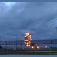 Theres a shuttle over there! Oh, WOW! Shuttle Discovery on the launch pad! #nasatweetup 