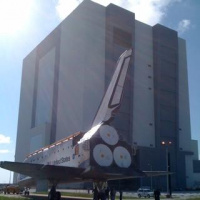 A Shuttle without make-up: Discovery on the move, Stephanie Stilson explains