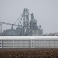 Minnesotas poultry industry is working to control bird flu spread while still supplying consumers