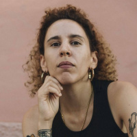 Entrevista a Nadia Hafid, autora de «Mala olor / Mal olor» (EDITORIAL FINESTRES/APA APA CÓMICS) 15-3-2025