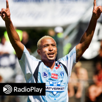 Himmelsblå sambafotboll med Junior