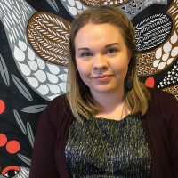 Sexualterapeut Kaisa Enbuska svarar på frårgor om sexualitet, sex och välmående, Elinas kåseri om mummu och Meänkielipepp.