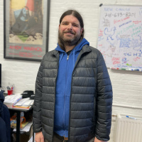 DLG316 Edward Farrell gets down to serious business in comedy