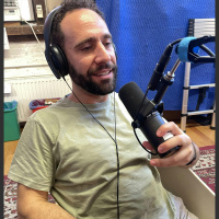 DLG341 Keenan Steiner, charismatic, talented comedian talks about his challenges with long-term relationships.