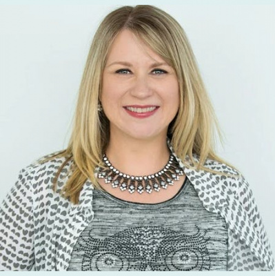 Dr. Lisa Gives A Sh*t