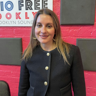 Dr. Lisa Gives A Sh*t