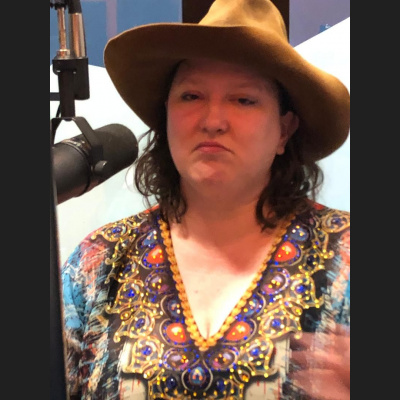 Dr. Lisa Gives A Sh*t