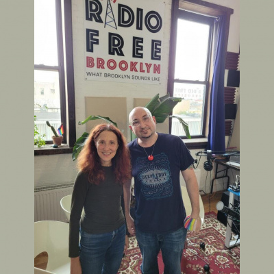 Dr. Lisa Gives A Sh*t