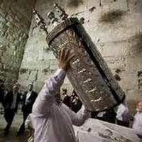 Simja Tora - 2 Celebraciones para la tora