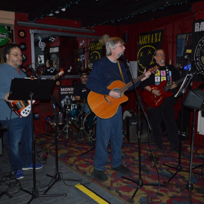 Gerry Finlays New York Tavern Open Mic Night