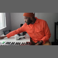 Music producer Oliver Lastname