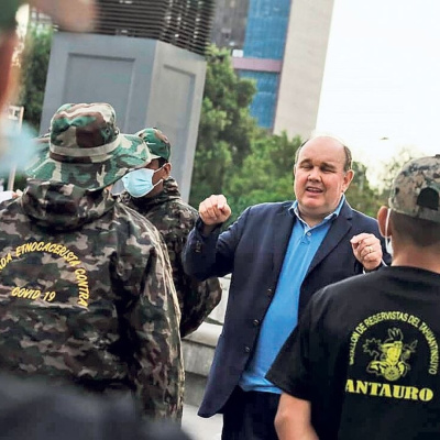 Por Favor, Cállennos