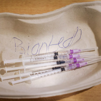 Dahmen (Grüne): Brauchen Vollgas bei der Booster-Impfung