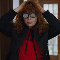 When Should A Show Reveal Its Premise? Episode 196