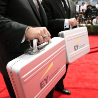 Hey, the Emmys Happened!: Episode 28