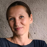 Katja Sebald: Künstler innen - Häußer außen