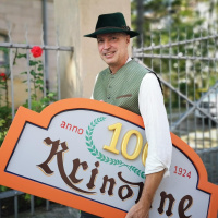 100 Jahre Krinoline auf der Wiesn - mit Matthias Niederländer