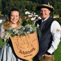 Julia Zandtner und Michael Böhler vom Schiltberger Burschen- und Madlverein